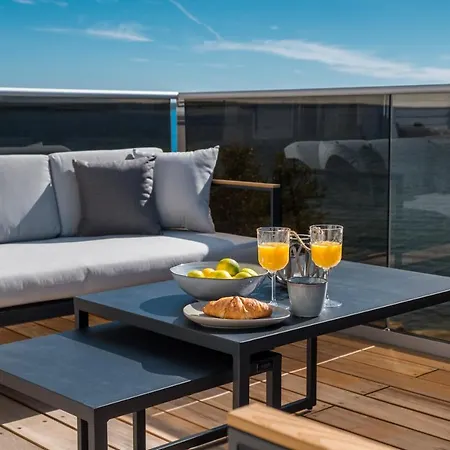 Lucica 360 Sea View *