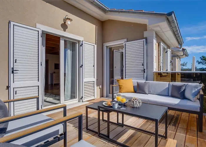 Lucica 360 Sea View