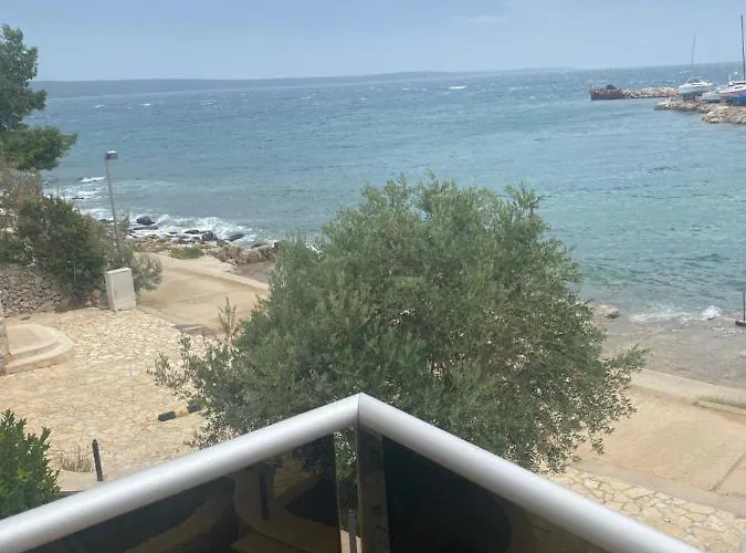 Lucica 360 Sea View Nerezine