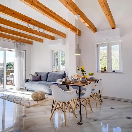 Lucica 360 Sea View * نيغيزيني