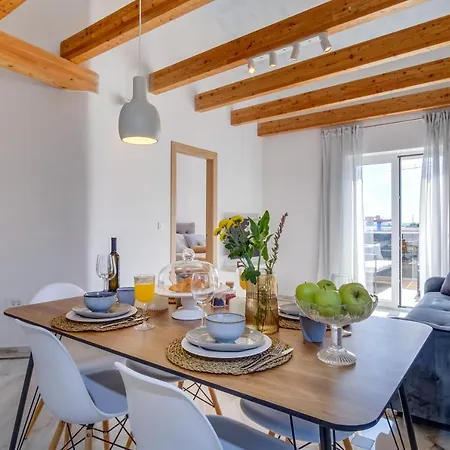 Apartman Lucica 360 Sea View Nerezine